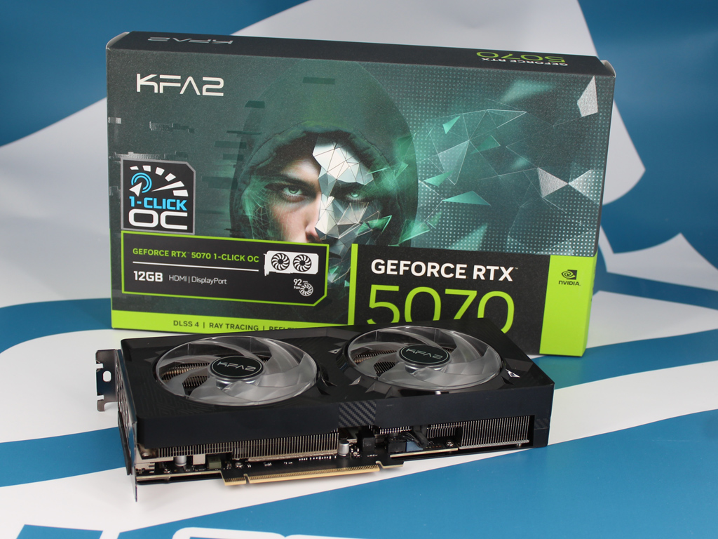 Die Verpackung samt Grafikkarte abgelichtet.