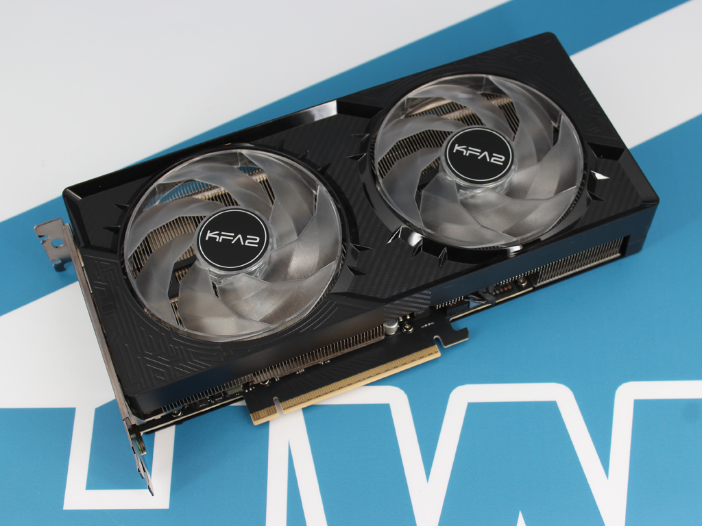 Zwei axiale 92-mm-Lüfter sorgen für Frischluft.